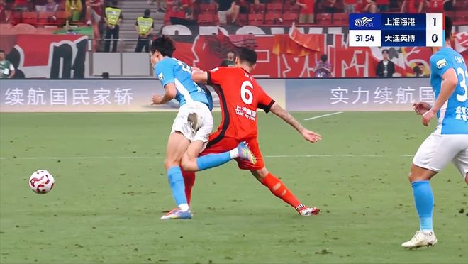 兩名19歲球員造三球，中超關(guān)鍵戰(zhàn)，董路稱海港難奪冠，亞冠遭虐。